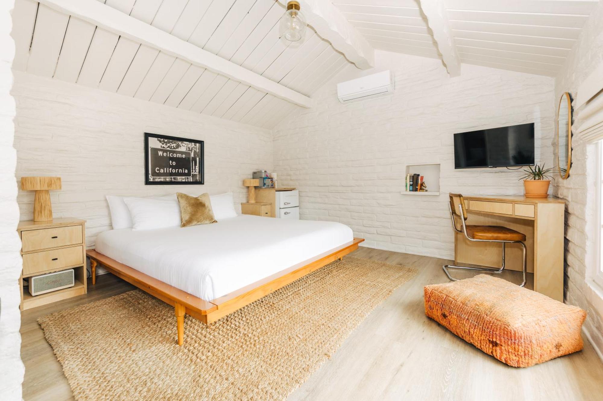 The Hotel 3*